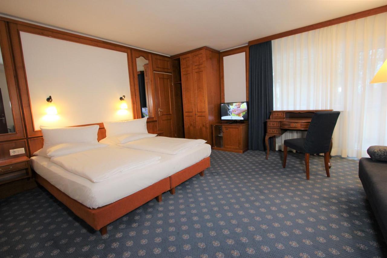 באד הומבורג וור דר הואה Hardtwald Hotel מראה חיצוני תמונה