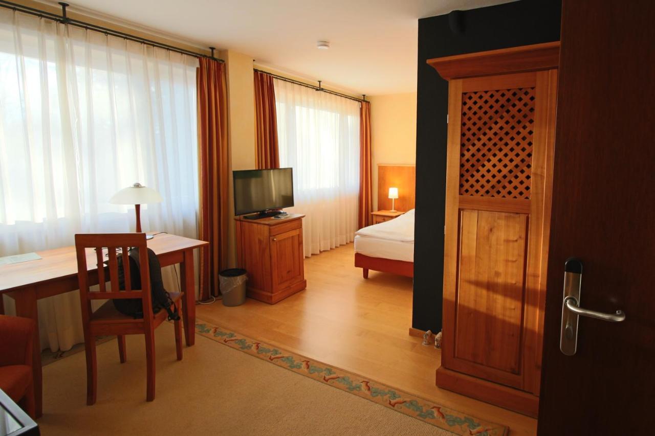 באד הומבורג וור דר הואה Hardtwald Hotel מראה חיצוני תמונה