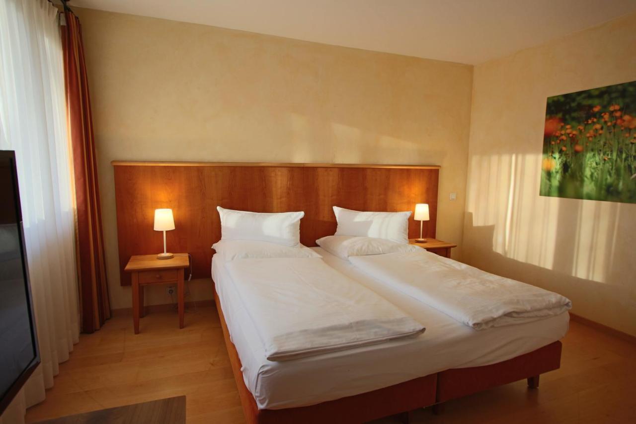 באד הומבורג וור דר הואה Hardtwald Hotel מראה חיצוני תמונה