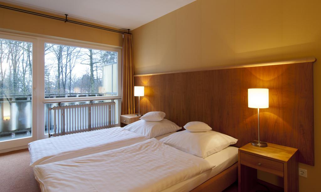 באד הומבורג וור דר הואה Hardtwald Hotel מראה חיצוני תמונה