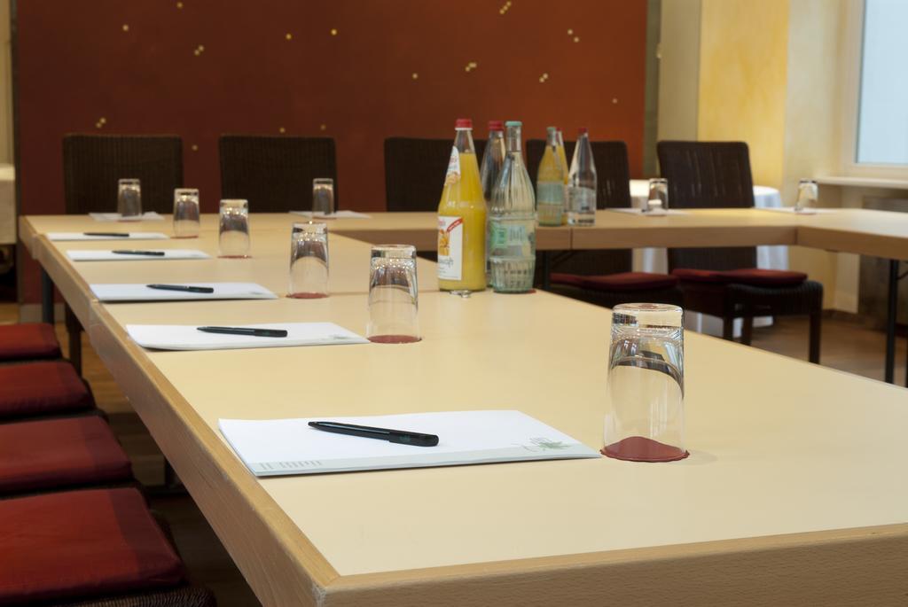באד הומבורג וור דר הואה Hardtwald Hotel מראה חיצוני תמונה